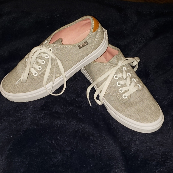 Vans Shoes - Vans gray lace up shoes